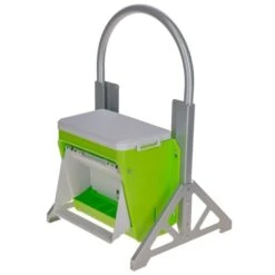 Mangeoire Poule à Pédale En Plastique Avec Pied D’appui Mobile SmartCoop 7,5kg - Kerbl