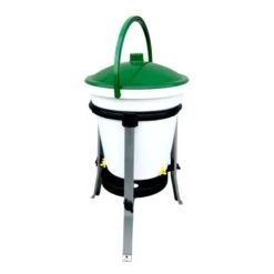 Abreuvoir Poule Sur Pieds Avec Seau Rivus 17L - River Systems 9 Abreuvoir Poule Sur Pieds Avec Seau Rivus 17L - River Systems -Volaille Magasin abreuvoir a seau sur pied 17 litres rivus river systems cote