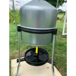 Abreuvoir Galvanisé Sur Pied Type 30L -Volaille Magasin abreuvoir volailles galvanise 30 litres detail