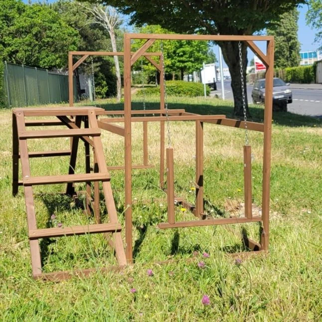Aire De Jeux En Bois Pour Poule Avec échelles Et Balançoires 6 Aire De Jeux En Bois Pour Poule Avec échelles Et Balançoires – Image 4