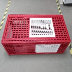 Cage Transport Grandes Volailles 96x57x42cm 3 Portes Rouge Et Blanche -Volaille Magasin cage transport grandes volailles 96x57x42 aytav cote fermee