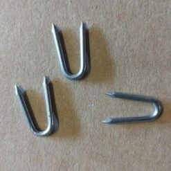 Lot De 9 Piquets Pour Grillage à Poule En Pin Autoclave Classe 4 - 150 X 5 Cm -Volaille Magasin clou forme de u 1