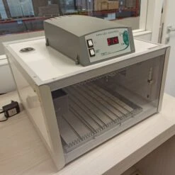 Couveuse Automatique Digitale Poule Cip Cip 40 Mini LED PVC Capacité 40 œufs - FIEM -Volaille Magasin couveuse automatique cip cip 40 mini led pvc fiem