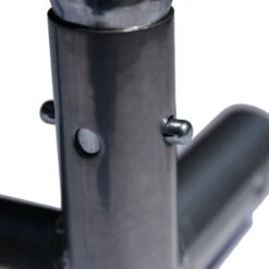 Enclos Poulailler 8m² Tubes 32mm H2,25m - Parc Grillagé Renforcé 4x2m - Acier Galvanisé -Volaille Magasin enclos parc grillage poulailler detail attache pieds