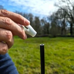 Filet Poule Grande Hauteur Double Pointe 15m X 1,26m - Zen Farm -Volaille Magasin filet poule zen farm 126cm 15m detail installation capuchon