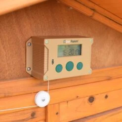 Kit Poulailler Vorwerk 10 à 12 Poules Avec Portier Zen Farm Autonome Et Trappe Taille Medium 7 Kit Poulailler Vorwerk 10 à 12 Poules Avec Portier Zen Farm Autonome Et Trappe Taille Medium -Volaille Magasin installation portier automatique poulailler zen farm vert 7