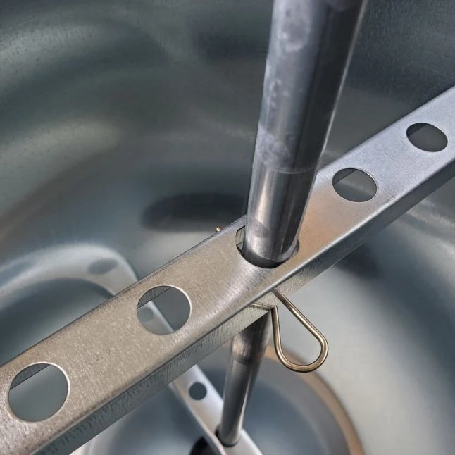 Mangeoire Galva Silo 15Kg + Couvercle 8 Mangeoire Galva Silo 15Kg + Couvercle – Image 6