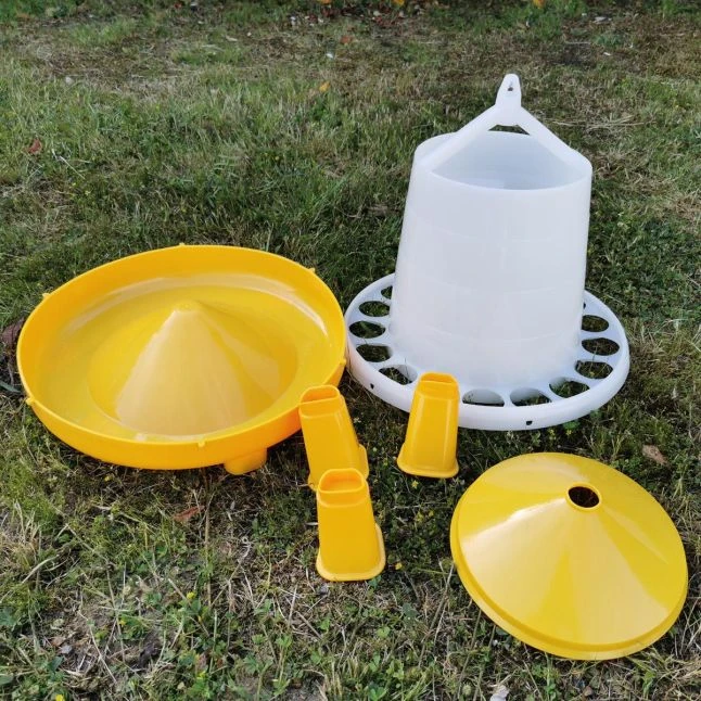 Gaun Mangeoire Poule à Pieds En Bioplastique Végétal Eco 4Kg 5 Gaun Mangeoire Poule à Pieds En Bioplastique Végétal Eco 4Kg – Image 3