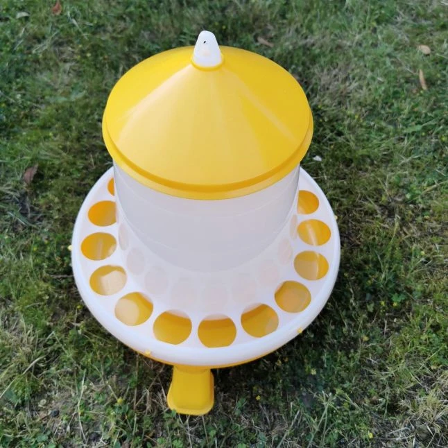 Gaun Mangeoire Poule à Pieds En Bioplastique Végétal Eco 4Kg 4 Gaun Mangeoire Poule à Pieds En Bioplastique Végétal Eco 4Kg – Image 2