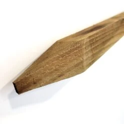 Piquet En Bois De Châtaignier Carré 4x4x200cm Pour Clôture X 9 -Volaille Magasin piquet en bois de chataignier carre 4x4x200cm pointe 2