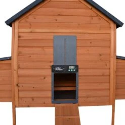 Portier Zen Farm Monobloc Autonome Sécurité Renforcée Poulailler -Volaille Magasin portier zen farm monobloc autonome installe face