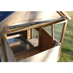 Poulailler Plymouth Toit Shingle Ouvrant 4 à 6 Poules Bois FSC Avec Extension Parc Grillagé 24 Poulailler Plymouth Toit Shingle Ouvrant 4 à 6 Poules Bois FSC Avec Extension Parc Grillagé -Volaille Magasin poulailler bois fsc plymouth 2 4 poules pondoir vue pondoir 2