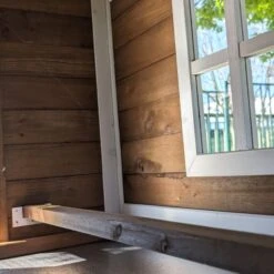 Poulailler Brahma Toit Shingle 6 à 8 Poules Bois FSC 33 Poulailler Brahma Toit Shingle 6 à 8 Poules Bois FSC -Volaille Magasin poulailler brahma vue int rieur 1