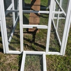 Poulailler Brahma Toit Shingle 6 à 8 Poules Bois FSC 34 Poulailler Brahma Toit Shingle 6 à 8 Poules Bois FSC -Volaille Magasin poulailler brahma vue ouverture poulailler