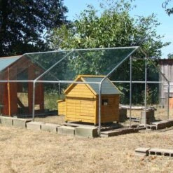 Poulailler Cémani L Toit Shingle Vert 4 à 6 Poules 13 Poulailler Cémani L Toit Shingle Vert 4 à 6 Poules -Volaille Magasin poulailler cemani dans parc grillage