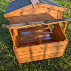 Poulailler Chabo Toit Shingle 2 à 4 Poules 20 Poulailler Chabo Toit Shingle 2 à 4 Poules -Volaille Magasin poulailler chabo vue focus pondoir 2