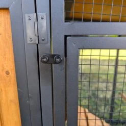 Poulailler Padoue Châssis Acier Toit Shingle 6 à 8 Poules Avec Parc Grillagé -Volaille Magasin poulailler extension paoue accroche