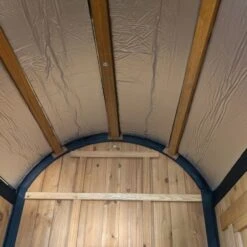 Poulailler Finlandais Toit Tôle Isolé Ouvrable 4 à 8 Poules -Volaille Magasin poulailler finlandais toit tole isole 4 a 8 poules interieur toiture