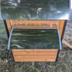 Poulailler Finlandais Toit Tôle Isolé Ouvrable 4 à 8 Poules -Volaille Magasin poulailler finlandais toit tole isole 4 a 8 poules pondoir