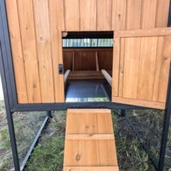 Poulailler Padoue Châssis Acier Toit Shingle 6 à 8 Poules Avec Parc Grillagé -Volaille Magasin poulailler padoue focus entr 1