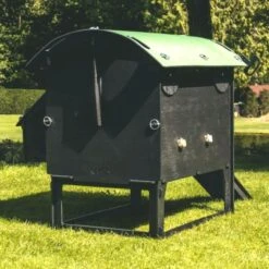 Poulailler Nestera Sur Pieds Taille M Plastique Recyclé 5 à 9 Poules -Volaille Magasin poulailler plastique recycle nestera m arriere lum