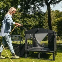 Poulailler Nestera Sur Pieds Taille S Plastique Recyclé 3 à 5 Poules -Volaille Magasin poulailler plastique recycle nestera nettoyage facile 2