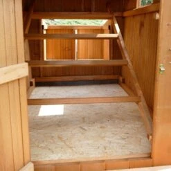 Poulailler Roulotte Toit Tôle 6 à 10 Poules Mobile -Volaille Magasin poulailler roulotte vue interieur