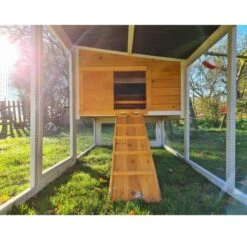 Poulailler Toit Renforcé M Toit Plastique 6 à 8 Poules -Volaille Magasin poulailler toit renforce 6 a 8 poules vue interieur parc