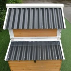 Poulailler Toit Renforcé S Toit Plastique 4 à 6 Poules -Volaille Magasin poulailler toit renforce s 4 a 6 poules detail toit