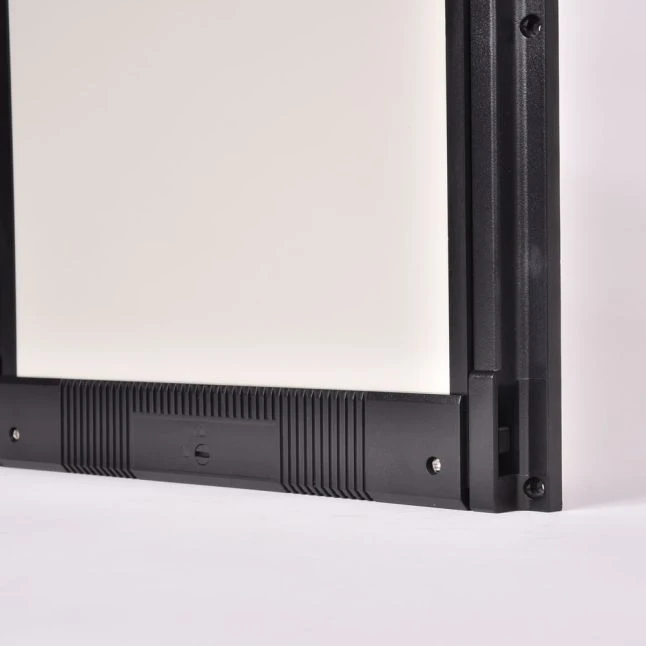 Trappe Sécurité Pour Poulailler Avec Loquet De Verrouillage Taille Unique - Zen Farm 4 Trappe Sécurité Pour Poulailler Avec Loquet De Verrouillage Taille Unique - Zen Farm – Image 2